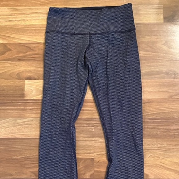 Lululemon leggings Size 2 - Picture 1 of 4